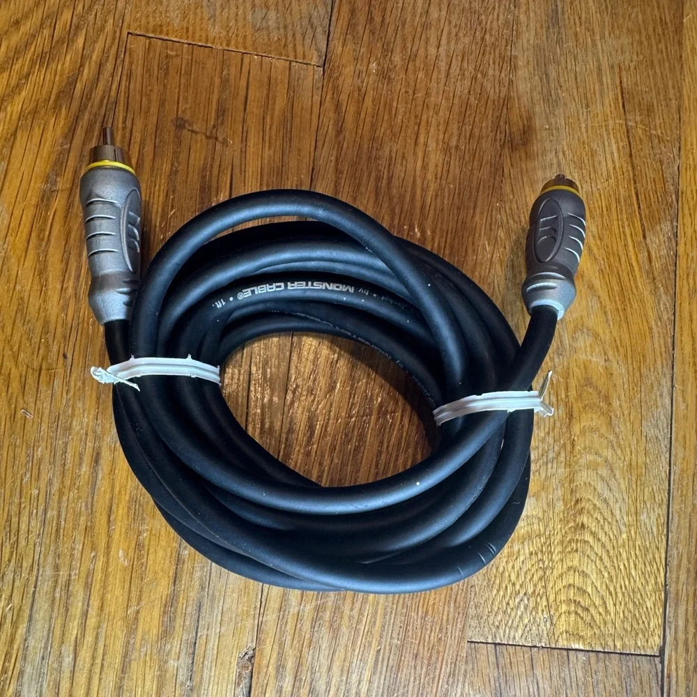 Monster Standard Video Cable THX V100 R-8 Video 8ft Gold Plated Untested